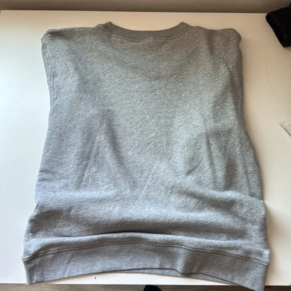 Victoria’s Secret Pink grey crewneck sweatshirt size Medium - Picture 5 of 5